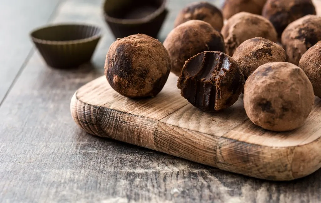 Receita de Trufa Tradicional de Chocolate: A Melhor da Internet Para Vender ou Se Deliciar 1 Receita de trufa tradicional de chocolate receitas da casa