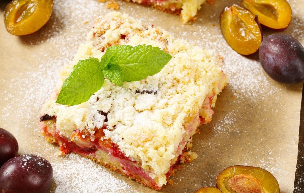 Receita de torta de ameixa e coco - Blog Receitas da Casa