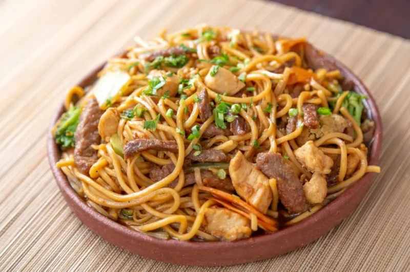 Receita de Yakissoba: Sabor Asiático na Sua Mesa 4 Receita de Yakissoba: Sabor Asiático na Sua Mesa