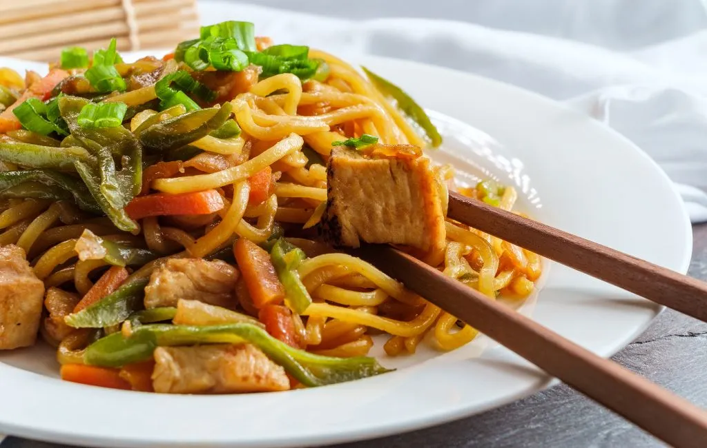 Receita de Yakissoba: Sabor Asiático na Sua Mesa 3 Receita de yakissoba - Blog Receitas da Casa