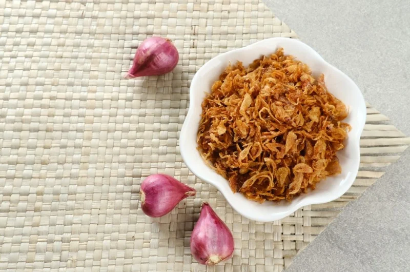 Receita de Cebola Crispy com Molho Rosê: Crocante e Deliciosa