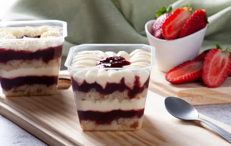 10 Receitas de Bolos no Pote Lucrativos para Vender o Ano Todo em 2026 - Blog Receitas da Casa