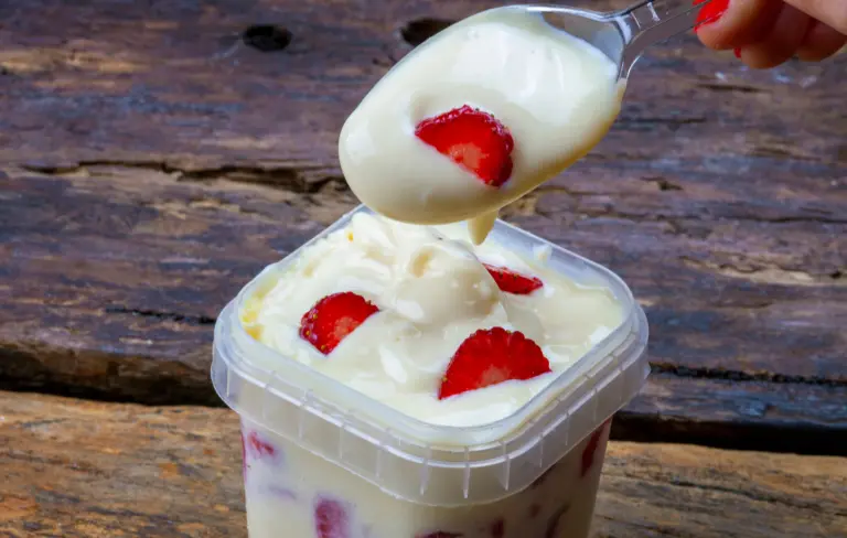 10 Receitas de Bolos no Pote Lucrativos para Vender o Ano Todo em 2026 4 10 Receitas de Bolos no Pote Lucrativos para Vender o Ano Todo em 2026 - Blog Receitas da Casa