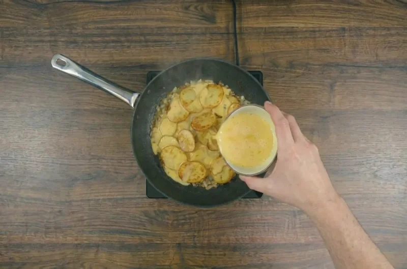 Omelete de Batata na Frigideira: Receita Barata, Rápida e Perfeita Para o Dia a Dia