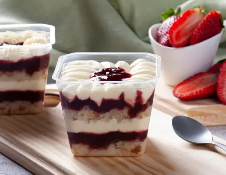 10 Receitas de Bolos no Pote Lucrativos para Vender o Ano Todo em 2026 - Blog Receitas da Casa