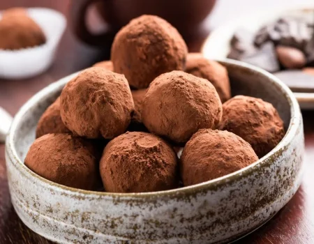 Receita de trufa tradicional de chocolate receitas da casa