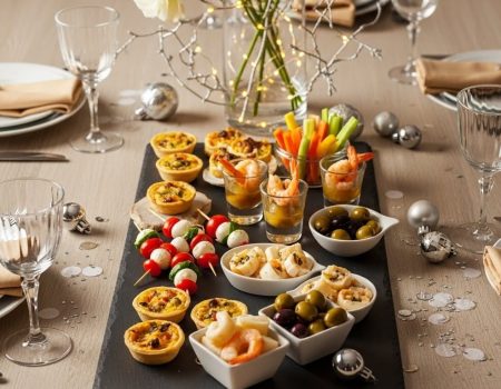 mesa de Réveillon com petiscos rápidos para Ano Novo
